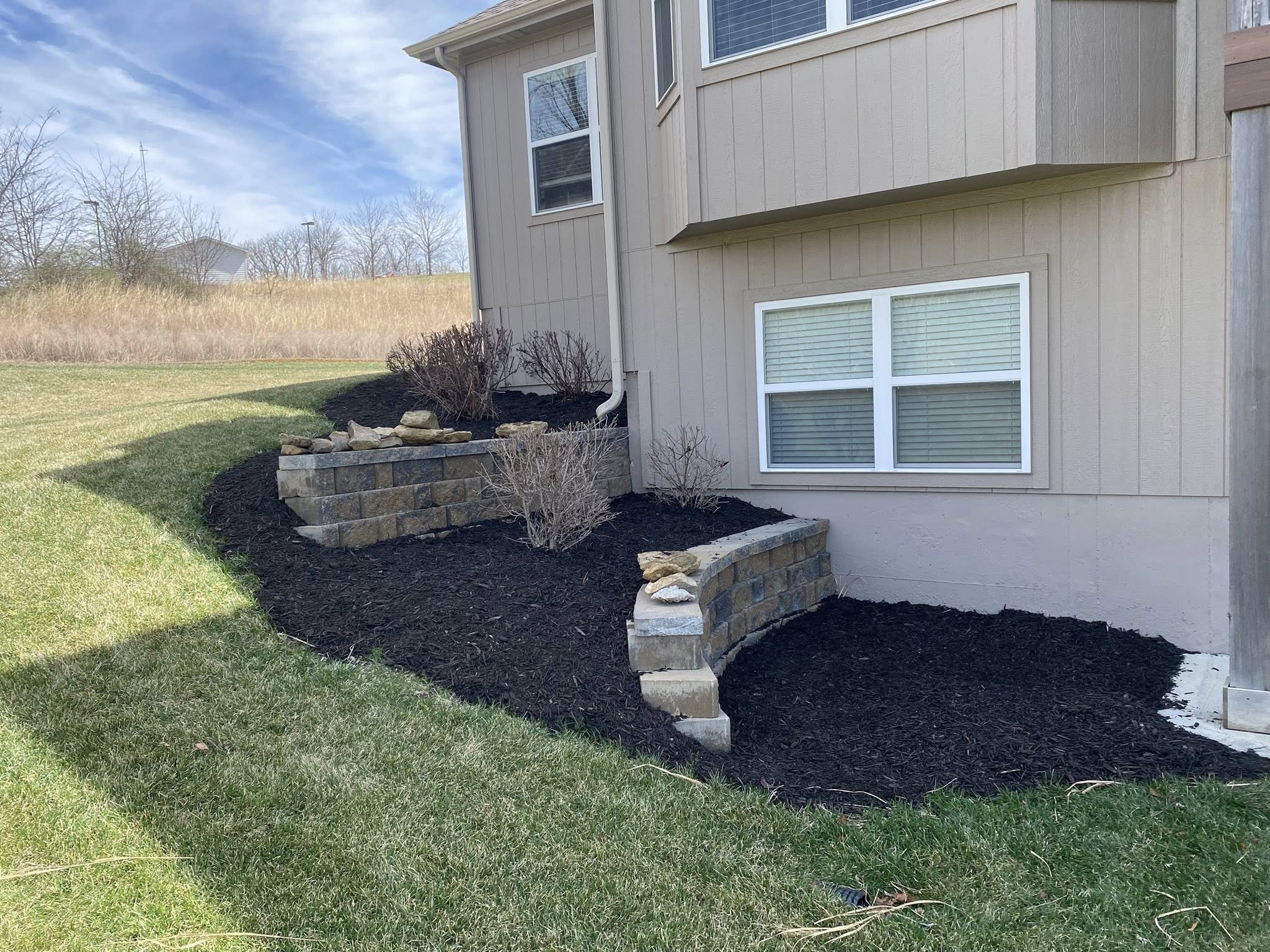 Mulch bed after fresh mulch